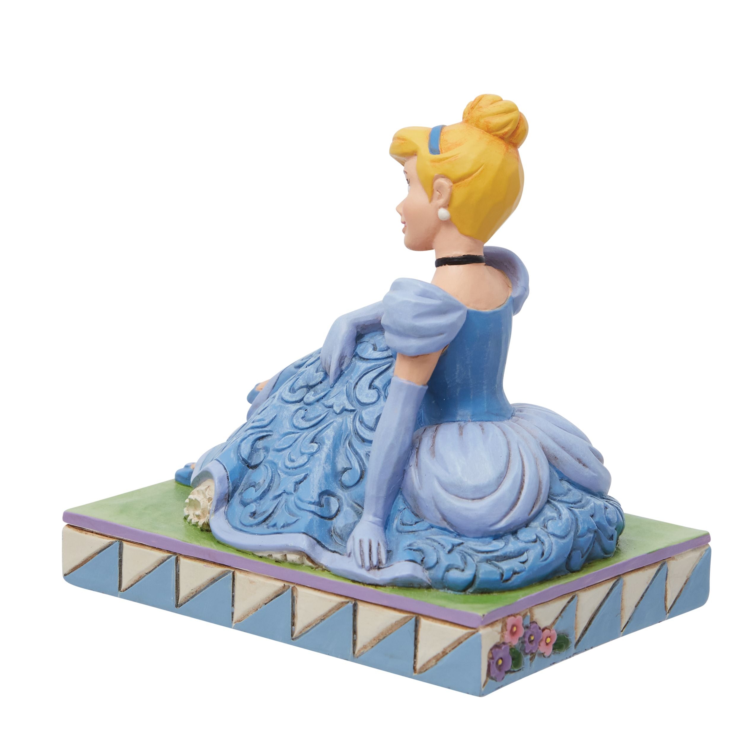 Cenerentola seduta Disney Traditions