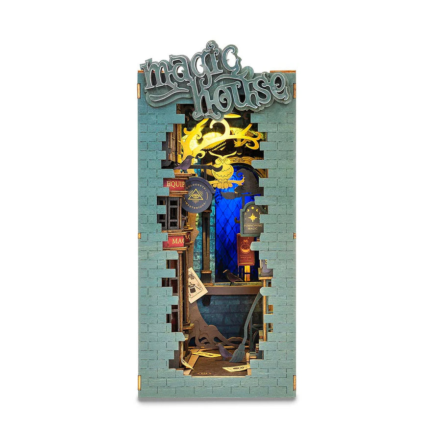 Magic House - Reggilibri